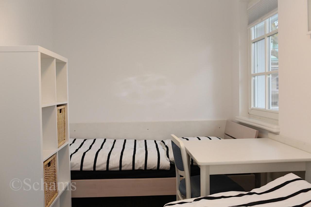 Ostseelagune Zingst, Exklusive Dhh, Strandnah, Sauna, Kamin, 3 Sz, 2 Baeder, Glasfaser, Haustierfrei, Garten Mit Suedterrasse, E-Ladesaeule, 2 Stellplaetze, Strandkorb, Fahrradschuppen, Waschmaschine, Trockner, Nichtraucher Exterior photo