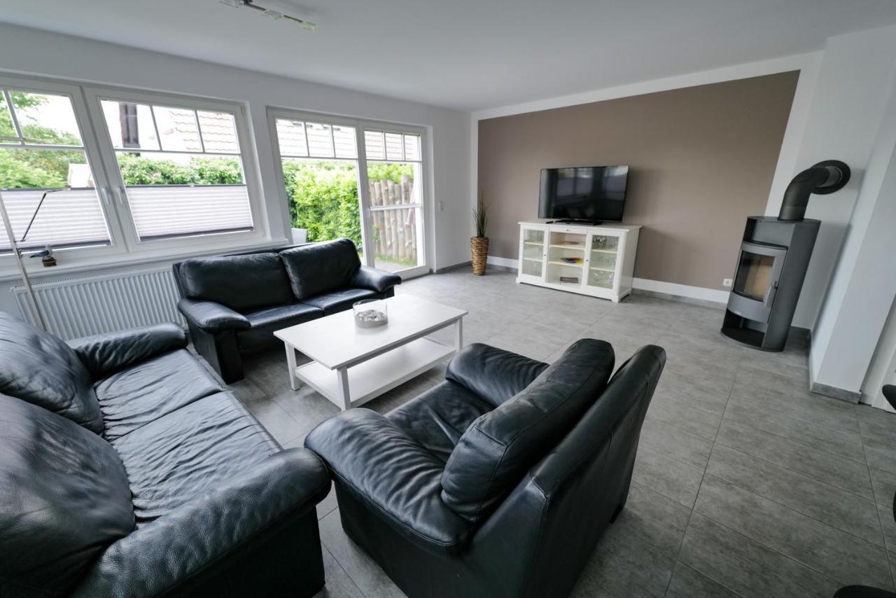 Ostseelagune Zingst, Exklusive Dhh, Strandnah, Sauna, Kamin, 3 Sz, 2 Baeder, Glasfaser, Haustierfrei, Garten Mit Suedterrasse, E-Ladesaeule, 2 Stellplaetze, Strandkorb, Fahrradschuppen, Waschmaschine, Trockner, Nichtraucher Exterior photo
