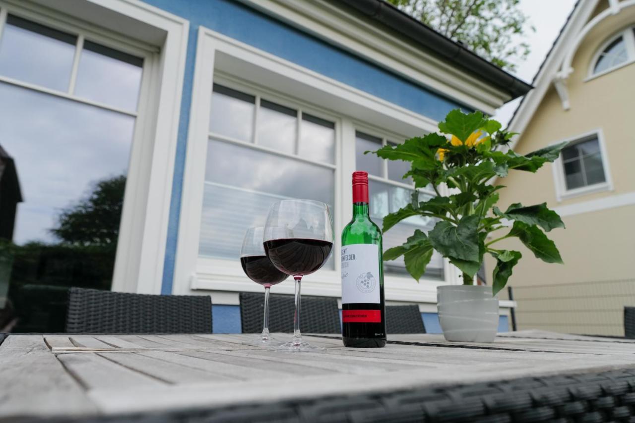Ostseelagune Zingst, Exklusive Dhh, Strandnah, Sauna, Kamin, 3 Sz, 2 Baeder, Glasfaser, Haustierfrei, Garten Mit Suedterrasse, E-Ladesaeule, 2 Stellplaetze, Strandkorb, Fahrradschuppen, Waschmaschine, Trockner, Nichtraucher Exterior photo