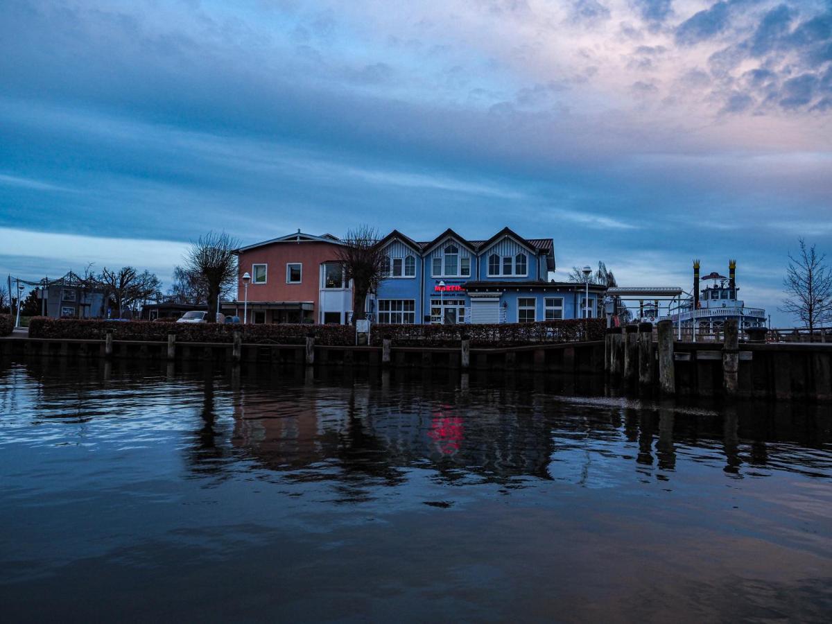 Ostseelagune Zingst, Exklusive Dhh, Strandnah, Sauna, Kamin, 3 Sz, 2 Baeder, Glasfaser, Haustierfrei, Garten Mit Suedterrasse, E-Ladesaeule, 2 Stellplaetze, Strandkorb, Fahrradschuppen, Waschmaschine, Trockner, Nichtraucher Exterior photo